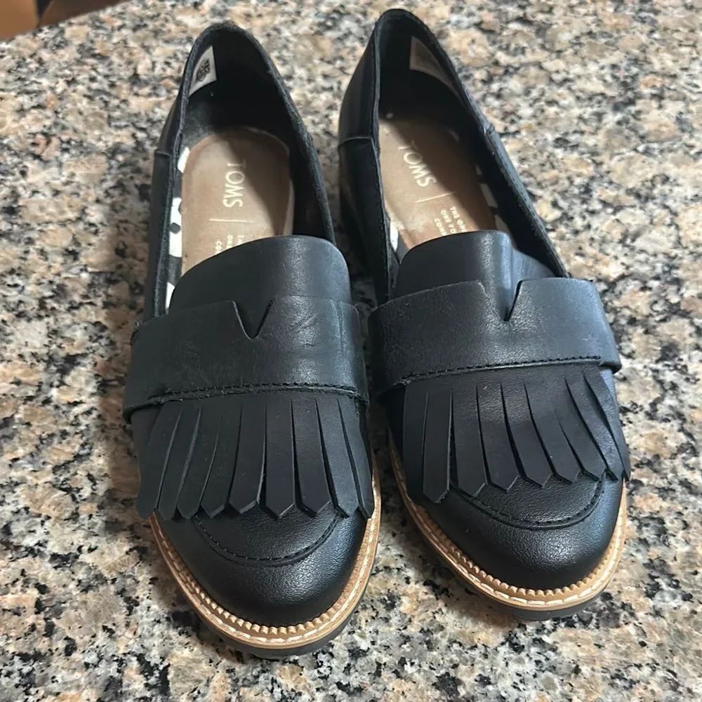 TOMS Women's Black Fringe Loafers